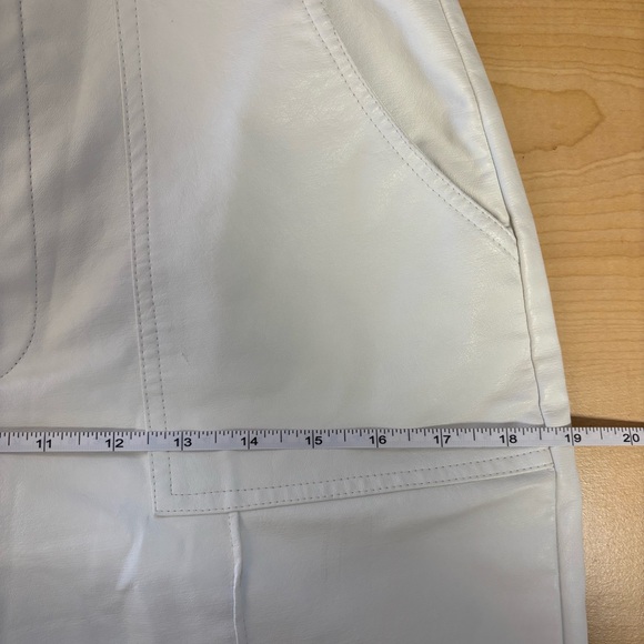 Princess Polly Encore Faux Leather High Waist High Rise White Crop Pants size 6 - Picture 13 of 16